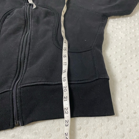Lululemon Jacket (size 6) - Picture 7 of 8